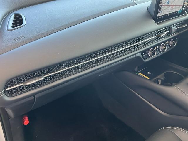 ＺＲ－Ｖ Ｚ　純正ナビ　ＥＴＣ　ドライブレコーダー前後　全方位カメラ　ＨｏｎｄａＳＥＮＳＩＮＧ　ＨｏｎｄａＣＯＮＮＥＣＴ　衝突軽減ブレーキ　ブレーキ　ＬＥＤヘッドライト　電動シート　純正アルミホイール（57枚目）