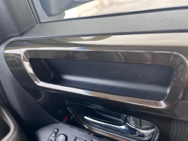 Ｎ－ＢＯＸ Ｌ　純正ナビ　バックカメラ　シートヒーター　両側パワースライドドア　ドライブレコーダー前後　ＨｏｎｄａＳＥＮＳＩＮＧ　衝突軽減ブレーキ　ＣＤ・ＤＶＤ再生　Ｂｌｕｅｔｏｏｔｈ　ＬＥＤヘッドライト（33枚目）