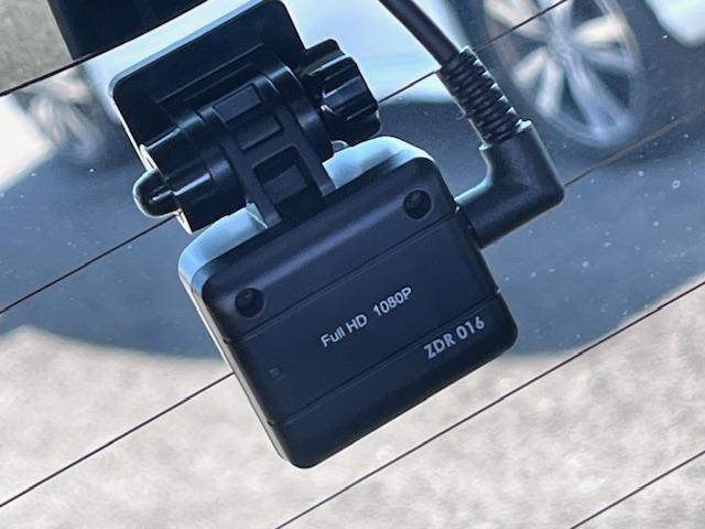 Ｎ－ＢＯＸカスタム Ｇ・Ｌターボホンダセンシング　純正ナビ　ターボ車　バックカメラ　フリップダウンリアモニター　ドライブレコーダー前後　ＥＴＣ　ＨｏｎｄａＳＥＮＳＩＮＧ　ＣＤ・ＤＶＤ再生　Ｂｌｕｅｔｏｏｔｈ　ＬＥＤヘッドライト　パドルシフト（12枚目）
