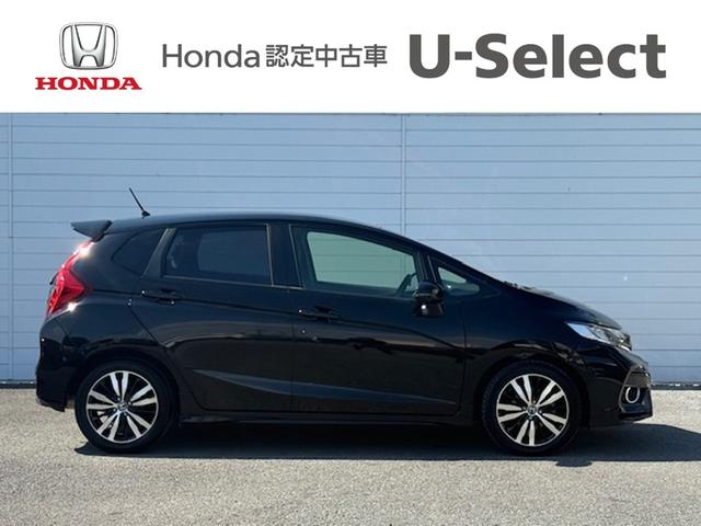 フィット ＲＳ　ホンダセンシング　６ＭＴ　純正ナビ　バックカメラ　ＥＴＣ　ＨｏｎｄａＳＥＮＳＩＮＧ　クルーズコントロール　衝突軽減ブレーキ　ＣＤ・ＤＶＤ再生　Ｂｌｕｅｔｏｏｔｈ　ＡＭ／ＦＭ　ＬＥＤヘッドライト　純正アルミホイール（6枚目）
