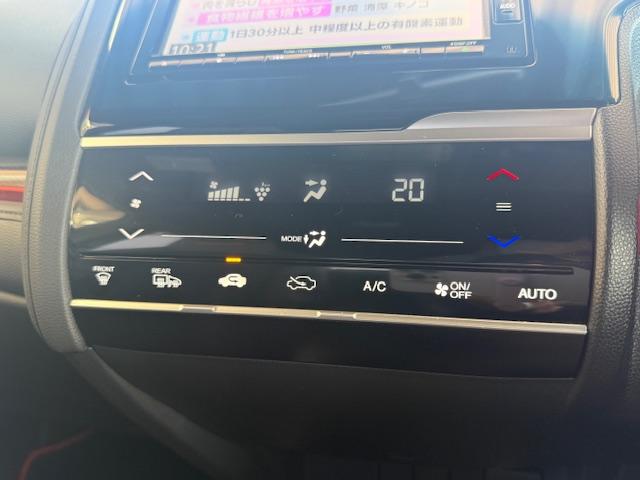 フィット ＲＳ　ホンダセンシング　６ＭＴ　純正ナビ　バックカメラ　ＥＴＣ　ＨｏｎｄａＳＥＮＳＩＮＧ　クルーズコントロール　衝突軽減ブレーキ　ＣＤ・ＤＶＤ再生　Ｂｌｕｅｔｏｏｔｈ　ＡＭ／ＦＭ　ＬＥＤヘッドライト　純正アルミホイール（19枚目）