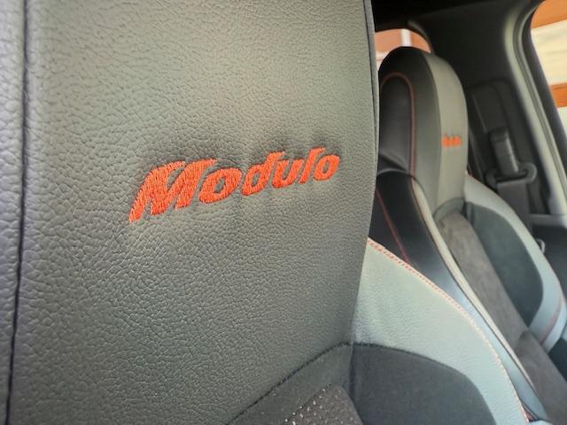 フィット ＲＳ　ホンダセンシング　６ＭＴ　純正ナビ　バックカメラ　ＥＴＣ　ＨｏｎｄａＳＥＮＳＩＮＧ　クルーズコントロール　衝突軽減ブレーキ　ＣＤ・ＤＶＤ再生　Ｂｌｕｅｔｏｏｔｈ　ＡＭ／ＦＭ　ＬＥＤヘッドライト　純正アルミホイール（21枚目）