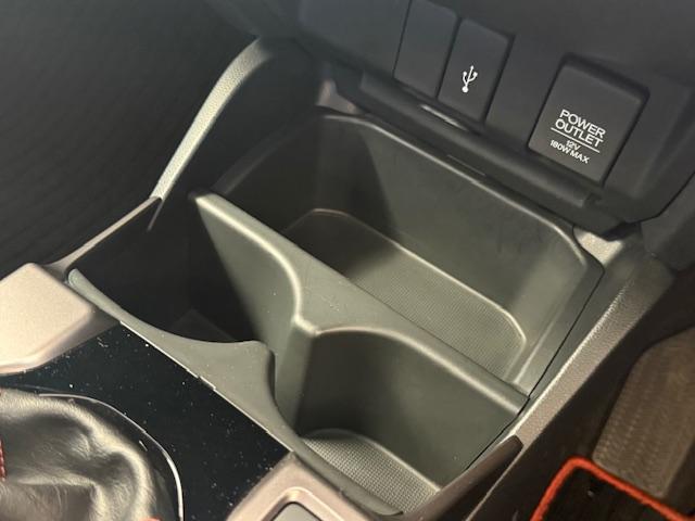 フィット ＲＳ　ホンダセンシング　６ＭＴ　純正ナビ　バックカメラ　ＥＴＣ　ＨｏｎｄａＳＥＮＳＩＮＧ　クルーズコントロール　衝突軽減ブレーキ　ＣＤ・ＤＶＤ再生　Ｂｌｕｅｔｏｏｔｈ　ＡＭ／ＦＭ　ＬＥＤヘッドライト　純正アルミホイール（25枚目）