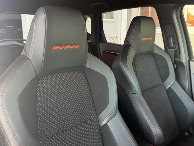 フィット ＲＳ　ホンダセンシング　６ＭＴ　純正ナビ　バックカメラ　ＥＴＣ　ＨｏｎｄａＳＥＮＳＩＮＧ　クルーズコントロール　衝突軽減ブレーキ　ＣＤ・ＤＶＤ再生　Ｂｌｕｅｔｏｏｔｈ　ＡＭ／ＦＭ　ＬＥＤヘッドライト　純正アルミホイール（33枚目）