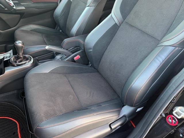 フィット ＲＳ　ホンダセンシング　６ＭＴ　純正ナビ　バックカメラ　ＥＴＣ　ＨｏｎｄａＳＥＮＳＩＮＧ　クルーズコントロール　衝突軽減ブレーキ　ＣＤ・ＤＶＤ再生　Ｂｌｕｅｔｏｏｔｈ　ＡＭ／ＦＭ　ＬＥＤヘッドライト　純正アルミホイール（36枚目）