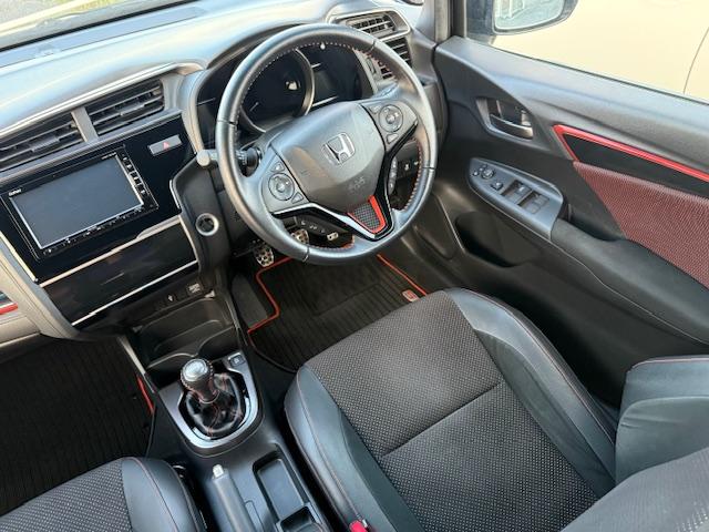 フィット ＲＳ　ホンダセンシング　６ＭＴ　純正ナビ　バックカメラ　ＥＴＣ　ＨｏｎｄａＳＥＮＳＩＮＧ　クルーズコントロール　衝突軽減ブレーキ　ＣＤ・ＤＶＤ再生　Ｂｌｕｅｔｏｏｔｈ　ＡＭ／ＦＭ　ＬＥＤヘッドライト　純正アルミホイール（67枚目）
