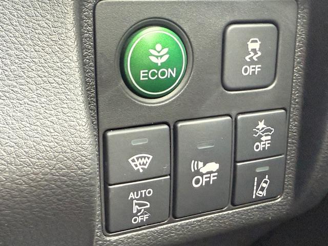 ヴェゼル ハイブリッドＲＳ・ホンダセンシング　雹害現状車　純正ナビ　バックカメラ　ＥＴＣ　シートヒーター　ＨｏｎｄａＳＥＮＳＩＮＧ　ＬＥＤヘッドライト　ＣＤ・ＤＶＤ再生　Ｂｌｕｅｔｏｏｔｈ　ＡＭ／ＦＭ　純正アルミホイール　パドルシフト（13枚目）