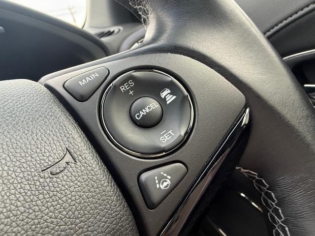 ヴェゼル ハイブリッドＲＳ・ホンダセンシング　雹害現状車　純正ナビ　バックカメラ　ＥＴＣ　シートヒーター　ＨｏｎｄａＳＥＮＳＩＮＧ　ＬＥＤヘッドライト　ＣＤ・ＤＶＤ再生　Ｂｌｕｅｔｏｏｔｈ　ＡＭ／ＦＭ　純正アルミホイール　パドルシフト（19枚目）