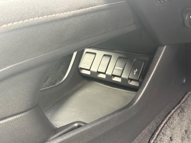 ヴェゼル ハイブリッドＲＳ・ホンダセンシング　雹害現状車　純正ナビ　バックカメラ　ＥＴＣ　シートヒーター　ＨｏｎｄａＳＥＮＳＩＮＧ　ＬＥＤヘッドライト　ＣＤ・ＤＶＤ再生　Ｂｌｕｅｔｏｏｔｈ　ＡＭ／ＦＭ　純正アルミホイール　パドルシフト（27枚目）