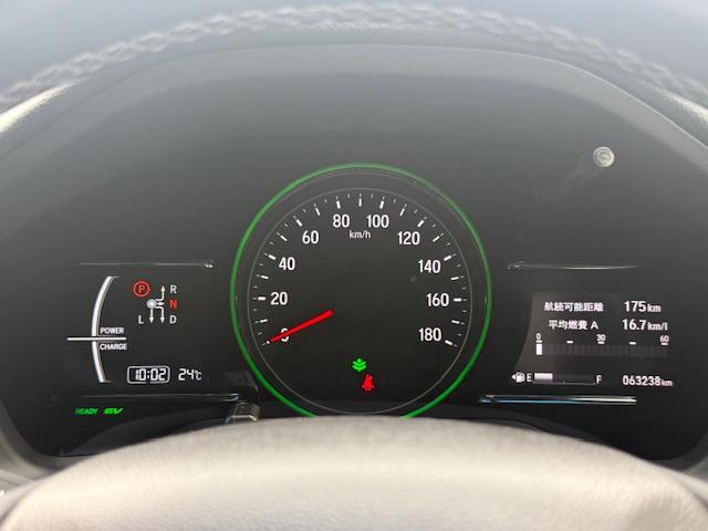 ヴェゼル ハイブリッドＲＳ・ホンダセンシング　雹害現状車　純正ナビ　バックカメラ　ＥＴＣ　シートヒーター　ＨｏｎｄａＳＥＮＳＩＮＧ　ＬＥＤヘッドライト　ＣＤ・ＤＶＤ再生　Ｂｌｕｅｔｏｏｔｈ　ＡＭ／ＦＭ　純正アルミホイール　パドルシフト（28枚目）