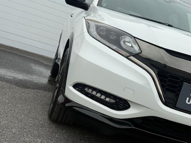 ヴェゼル ハイブリッドＲＳ・ホンダセンシング　雹害現状車　純正ナビ　バックカメラ　ＥＴＣ　シートヒーター　ＨｏｎｄａＳＥＮＳＩＮＧ　ＬＥＤヘッドライト　ＣＤ・ＤＶＤ再生　Ｂｌｕｅｔｏｏｔｈ　ＡＭ／ＦＭ　純正アルミホイール　パドルシフト（43枚目）