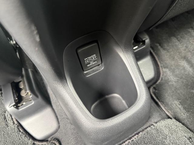 ヴェゼル ハイブリッドＲＳ・ホンダセンシング　雹害現状車　純正ナビ　バックカメラ　ＥＴＣ　シートヒーター　ＨｏｎｄａＳＥＮＳＩＮＧ　ＬＥＤヘッドライト　ＣＤ・ＤＶＤ再生　Ｂｌｕｅｔｏｏｔｈ　ＡＭ／ＦＭ　純正アルミホイール　パドルシフト（57枚目）