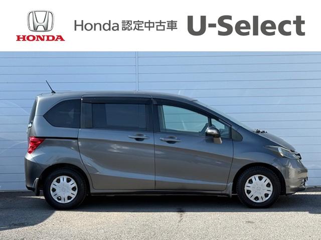 フリード フレックス ジャストセレクション 雹害現状車 片側電動スライドドア ウォークスルー(6枚目)