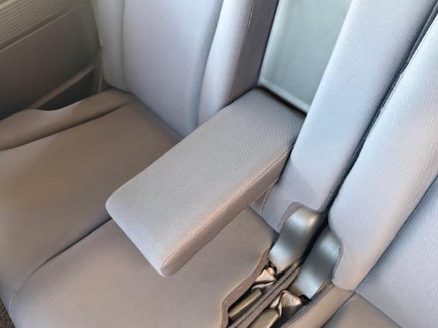 フリード フレックス ジャストセレクション 雹害現状車 片側電動スライドドア ウォークスルー(15枚目)