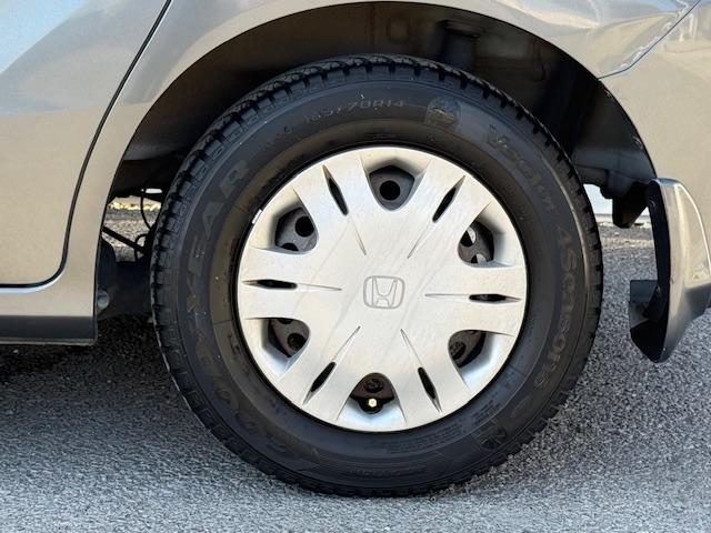 フリード フレックス ジャストセレクション 雹害現状車 片側電動スライドドア ウォークスルー(18枚目)