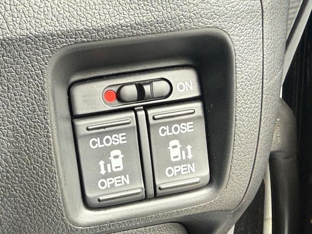 Ｎ－ＢＯＸ Ｇ　ＳＳパッケージ　純正ナビ　バックカメラ　ＥＴＣ　両側パワースライドドア　シートヒーター　ＣＤ・ＤＶＤ再生　Ｂｌｕｅｔｏｏｔｈ　Ｈｏｎｄａスマートキー　キーレス　社外アルミホイール（9枚目）