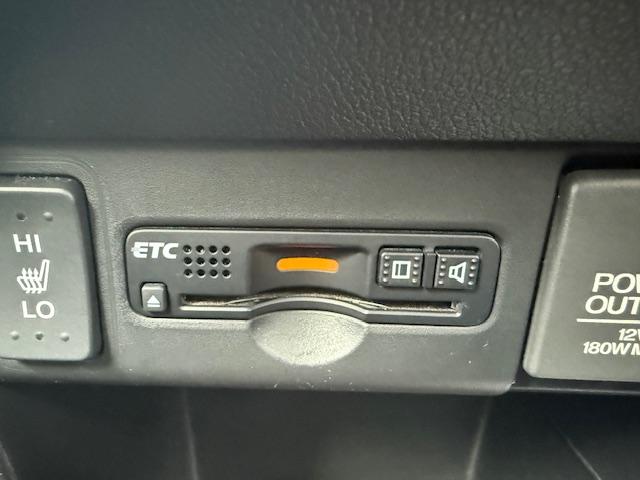 Ｎ－ＢＯＸ Ｇ　ＳＳパッケージ　純正ナビ　バックカメラ　ＥＴＣ　両側パワースライドドア　シートヒーター　ＣＤ・ＤＶＤ再生　Ｂｌｕｅｔｏｏｔｈ　Ｈｏｎｄａスマートキー　キーレス　社外アルミホイール（10枚目）