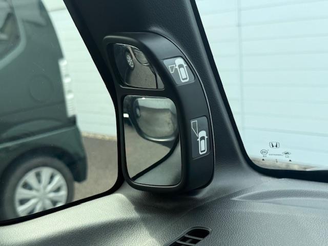 Ｎ－ＢＯＸ Ｇ　ＳＳパッケージ　純正ナビ　バックカメラ　ＥＴＣ　両側パワースライドドア　シートヒーター　ＣＤ・ＤＶＤ再生　Ｂｌｕｅｔｏｏｔｈ　Ｈｏｎｄａスマートキー　キーレス　社外アルミホイール（23枚目）