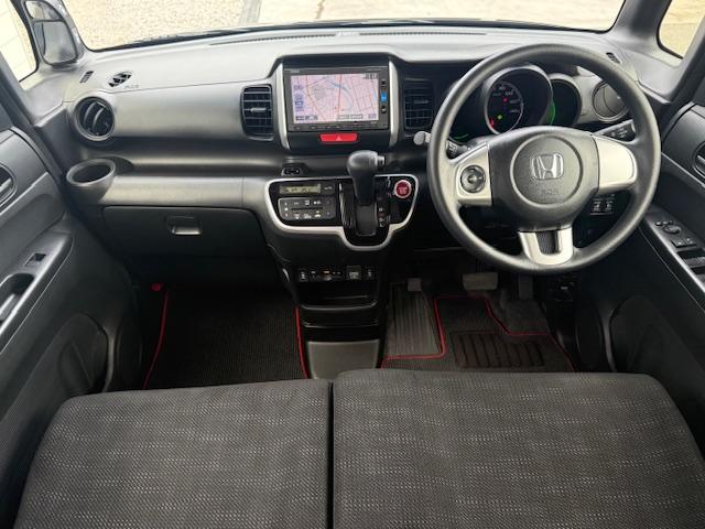 Ｎ－ＢＯＸ Ｇ　ＳＳパッケージ　純正ナビ　バックカメラ　ＥＴＣ　両側パワースライドドア　シートヒーター　ＣＤ・ＤＶＤ再生　Ｂｌｕｅｔｏｏｔｈ　Ｈｏｎｄａスマートキー　キーレス　社外アルミホイール（68枚目）