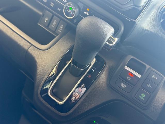N-BOXカスタム L 純正ナビ バックカメラ ドライブレコーダー前後 ETC シートヒーター HondaSENSING 片側電動スライドドア CD・DVD再生 Bluetooth LEDヘッドライト 純正アルミホイール(26枚目)