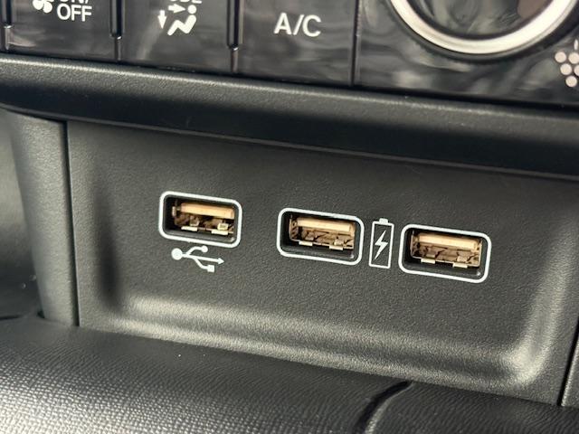 Ｎ－ＷＧＮカスタム Ｌ・ターボ　届け出済み未使用車　いまコレ＋　新品ディスプレイオーディオ　新品マットレス　ＨｏｎｄａＳＥＮＳＩＮＧ　ＬＥＤヘッドライト　純正アルミホイール　クルーズコントロール　Ｈｏｎｄａスマートキー　キーレス（19枚目）