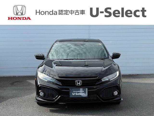 シビック ハッチバック　純正ナビ　バックカメラ　ＥＴＣ　シートヒーター　ＣＤ・ＤＶＤ再生　Ｂｌｕｅｔｏｏｔｈ　ＬＥＤヘッドライト　純正アルミホイール　Ｈｏｎｄａスマートキー　キーレス（4枚目）