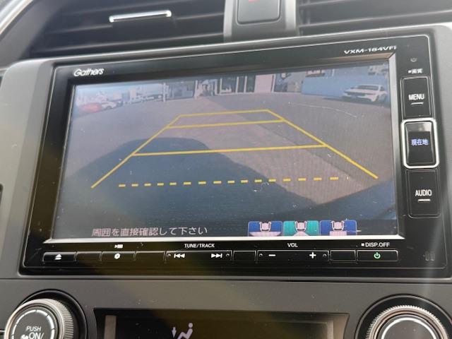 シビック ハッチバック　純正ナビ　バックカメラ　ＥＴＣ　シートヒーター　ＣＤ・ＤＶＤ再生　Ｂｌｕｅｔｏｏｔｈ　ＬＥＤヘッドライト　純正アルミホイール　Ｈｏｎｄａスマートキー　キーレス（11枚目）