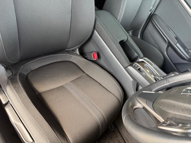 シビック ハッチバック　純正ナビ　バックカメラ　ＥＴＣ　シートヒーター　ＣＤ・ＤＶＤ再生　Ｂｌｕｅｔｏｏｔｈ　ＬＥＤヘッドライト　純正アルミホイール　Ｈｏｎｄａスマートキー　キーレス（37枚目）