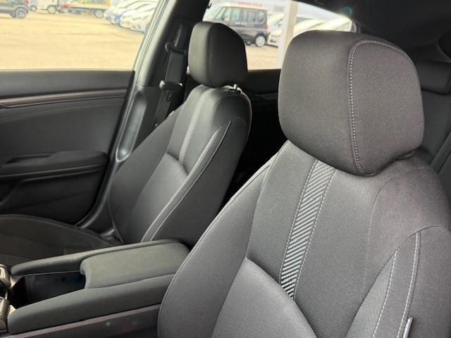 シビック ハッチバック　純正ナビ　バックカメラ　ＥＴＣ　シートヒーター　ＣＤ・ＤＶＤ再生　Ｂｌｕｅｔｏｏｔｈ　ＬＥＤヘッドライト　純正アルミホイール　Ｈｏｎｄａスマートキー　キーレス（38枚目）