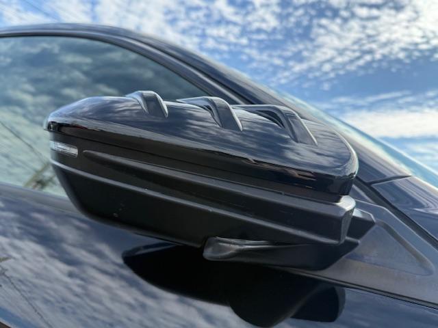 シビック ハッチバック　純正ナビ　バックカメラ　ＥＴＣ　シートヒーター　ＣＤ・ＤＶＤ再生　Ｂｌｕｅｔｏｏｔｈ　ＬＥＤヘッドライト　純正アルミホイール　Ｈｏｎｄａスマートキー　キーレス（49枚目）