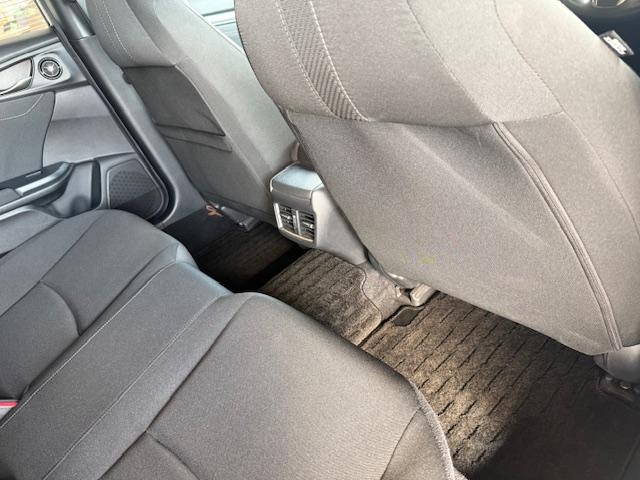 シビック ハッチバック　純正ナビ　バックカメラ　ＥＴＣ　シートヒーター　ＣＤ・ＤＶＤ再生　Ｂｌｕｅｔｏｏｔｈ　ＬＥＤヘッドライト　純正アルミホイール　Ｈｏｎｄａスマートキー　キーレス（55枚目）