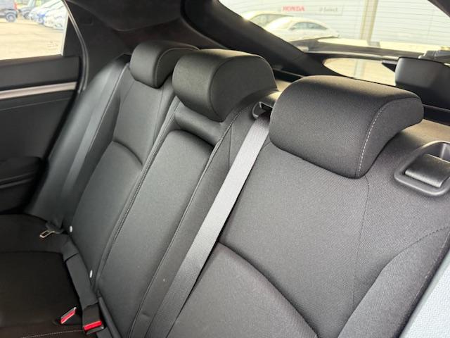 シビック ハッチバック　純正ナビ　バックカメラ　ＥＴＣ　シートヒーター　ＣＤ・ＤＶＤ再生　Ｂｌｕｅｔｏｏｔｈ　ＬＥＤヘッドライト　純正アルミホイール　Ｈｏｎｄａスマートキー　キーレス（56枚目）