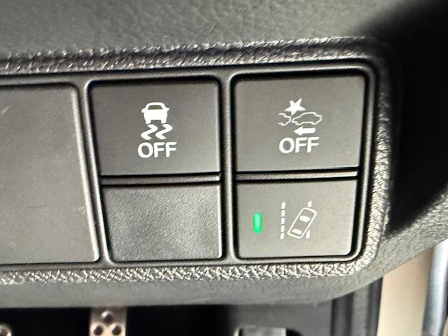 シビック タイプR 社外ナビ バックカメラ 6MT ETC ドライブレコーダー前後 CD・DVD再生 Bluetooth LEDヘッドライト HondaSENSING 純正アルミホイール bremboキャリパー(17枚目)