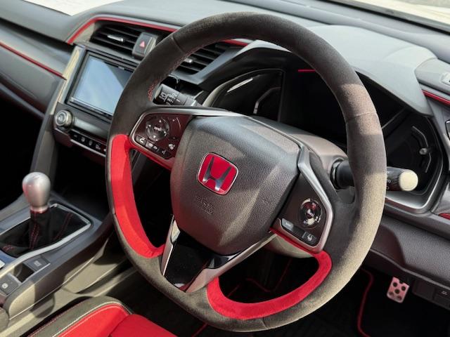 シビック タイプR 社外ナビ バックカメラ 6MT ETC ドライブレコーダー前後 CD・DVD再生 Bluetooth LEDヘッドライト HondaSENSING 純正アルミホイール bremboキャリパー(20枚目)