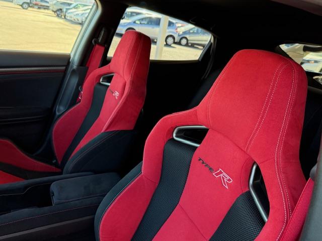 シビック タイプR 社外ナビ バックカメラ 6MT ETC ドライブレコーダー前後 CD・DVD再生 Bluetooth LEDヘッドライト HondaSENSING 純正アルミホイール bremboキャリパー(42枚目)