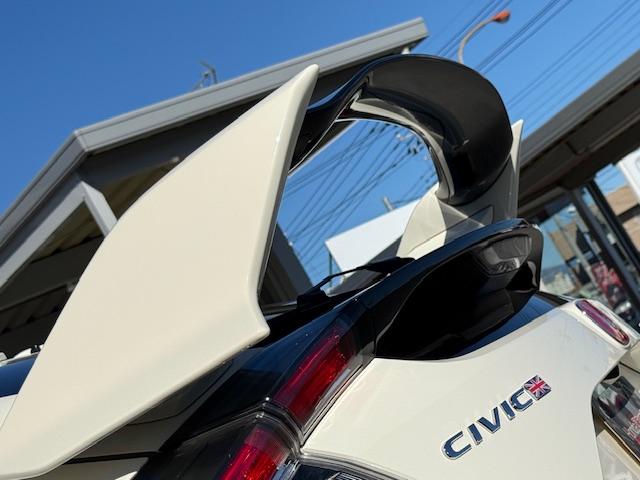 シビック タイプR 社外ナビ バックカメラ 6MT ETC ドライブレコーダー前後 CD・DVD再生 Bluetooth LEDヘッドライト HondaSENSING 純正アルミホイール bremboキャリパー(58枚目)