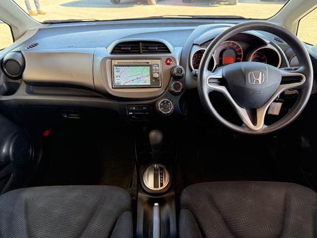 フィット 13G 純正ナビ CD・DVD再生 AM/FM(17枚目)