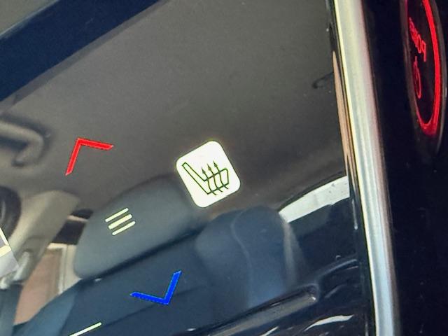 ヴェゼル ハイブリッドZ・ホンダセンシング 純正ナビ バックカメラ ETC ドライブレコーダー前後 シートヒーター 衝突軽減ブレーキ HondaSENSING CD・DVD再生 Bluetooth AM/FM LEDヘッドライト 純正AW(12枚目)