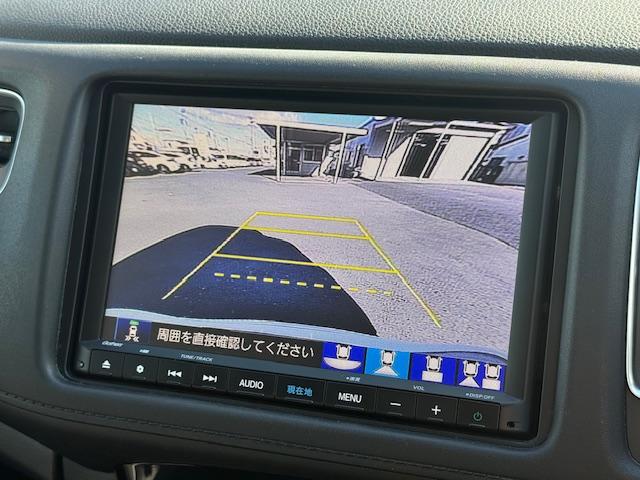 ヴェゼル ハイブリッドZ・ホンダセンシング 純正ナビ バックカメラ ETC ドライブレコーダー前後 シートヒーター 衝突軽減ブレーキ HondaSENSING CD・DVD再生 Bluetooth AM/FM LEDヘッドライト 純正AW(17枚目)