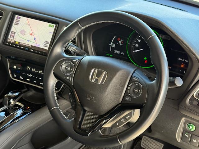 ヴェゼル ハイブリッドZ・ホンダセンシング 純正ナビ バックカメラ ETC ドライブレコーダー前後 シートヒーター 衝突軽減ブレーキ HondaSENSING CD・DVD再生 Bluetooth AM/FM LEDヘッドライト 純正AW(19枚目)