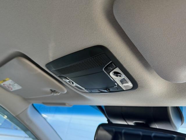 ヴェゼル ハイブリッドZ・ホンダセンシング 純正ナビ バックカメラ ETC ドライブレコーダー前後 シートヒーター 衝突軽減ブレーキ HondaSENSING CD・DVD再生 Bluetooth AM/FM LEDヘッドライト 純正AW(26枚目)