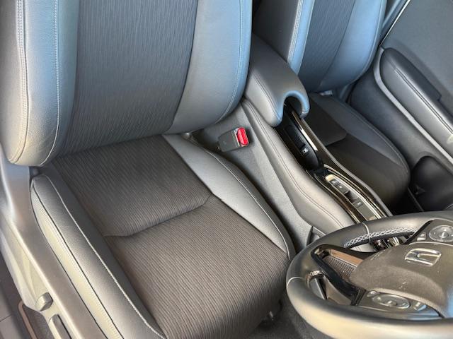 ヴェゼル ハイブリッドZ・ホンダセンシング 純正ナビ バックカメラ ETC ドライブレコーダー前後 シートヒーター 衝突軽減ブレーキ HondaSENSING CD・DVD再生 Bluetooth AM/FM LEDヘッドライト 純正AW(40枚目)