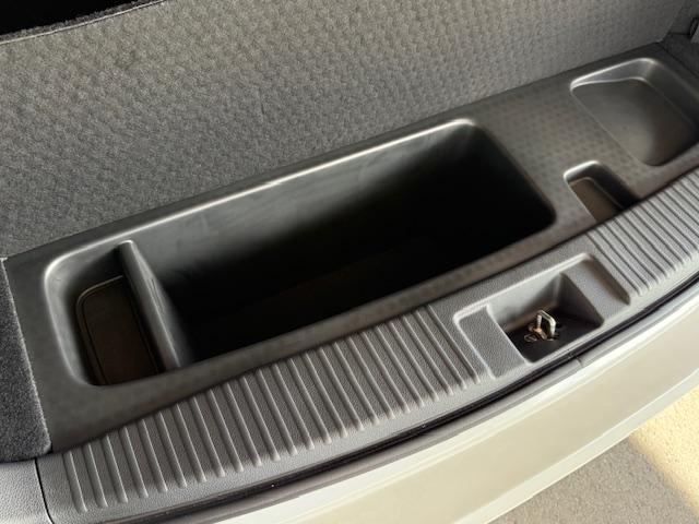 ヴェゼル ハイブリッドZ・ホンダセンシング 純正ナビ バックカメラ ETC ドライブレコーダー前後 シートヒーター 衝突軽減ブレーキ HondaSENSING CD・DVD再生 Bluetooth AM/FM LEDヘッドライト 純正AW(69枚目)