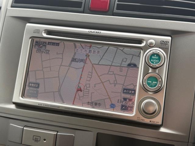 �C���e���A�ɓ���ޏ����i�r�����Ă���܂��B