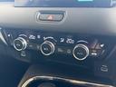 オートエアコン機能で設定した温度に自動で調整し快適な車内空間を保ってくれます。