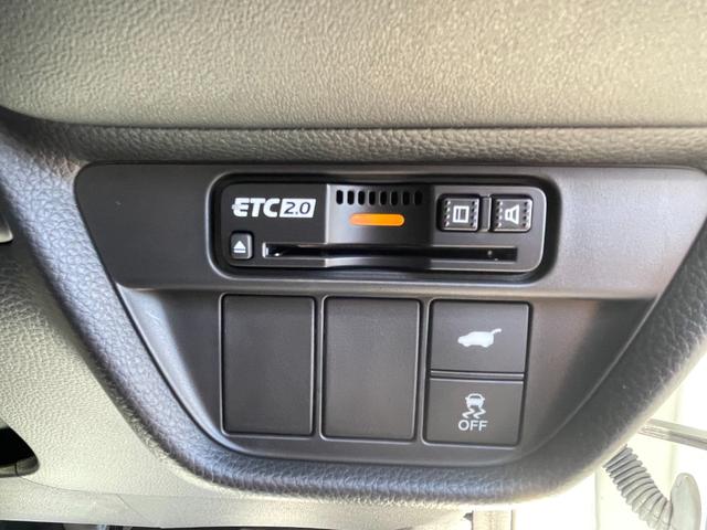 ＺＲ－Ｖ ｅ：ＨＥＶＺ　純正ナビ・ＴＶ・Ｂカメラ・Ｂｌｕｅｔｏｏｔｈ接続機能　マルチビューカメラ　ＥＴＣ２．０　運転席・助手席シートヒーター　ワイヤレス充電器　ステアリングヒーター　パドルシフト　パワーテールゲート（2枚目）