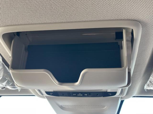 ＺＲ－Ｖ ｅ：ＨＥＶＺ　純正ナビ・ＴＶ・Ｂカメラ・Ｂｌｕｅｔｏｏｔｈ接続機能　マルチビューカメラ　ＥＴＣ２．０　運転席・助手席シートヒーター　ワイヤレス充電器　ステアリングヒーター　パドルシフト　パワーテールゲート（22枚目）