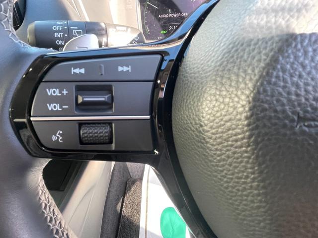 ＺＲ－Ｖ ｅ：ＨＥＶＺ　純正ナビ・ＴＶ・Ｂカメラ・Ｂｌｕｅｔｏｏｔｈ接続機能　マルチビューカメラ　ＥＴＣ２．０　運転席・助手席シートヒーター　ワイヤレス充電器　ステアリングヒーター　パドルシフト　パワーテールゲート（27枚目）