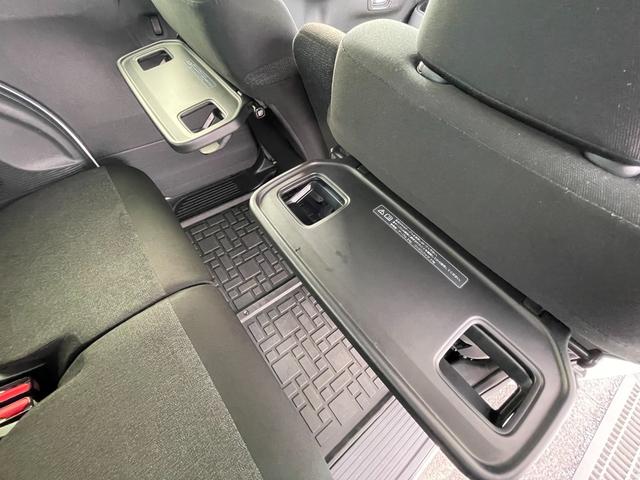 Ｎ－ＢＯＸカスタム ベースグレード　元デモカー　禁煙車　マルチビューカメラ　ドラレコ　両側ＰＳＤ　純正ナビ　Ｂカメ　ホンダセンシング　ホンダコネクト　クルーズコントロール　ＬＥＤヘッドライト　シートバックテーブル　シートヒーター（16枚目）