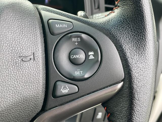 フィット ＲＳホンダセンシング　無限ドアハンドルプロテクションカバー　無限ドアバイザー　オートリトラミラー　ＥＴＣ　純正ナビ　Ｂカメ　フルセグ　ＬＥＤヘッドライト　クルーズコントロール　アイドリングストップ（18枚目）